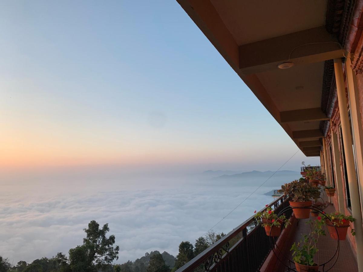 Superview Lodge, Best Himalayan Sunrise In Sarangkot Pokhara Exterior foto