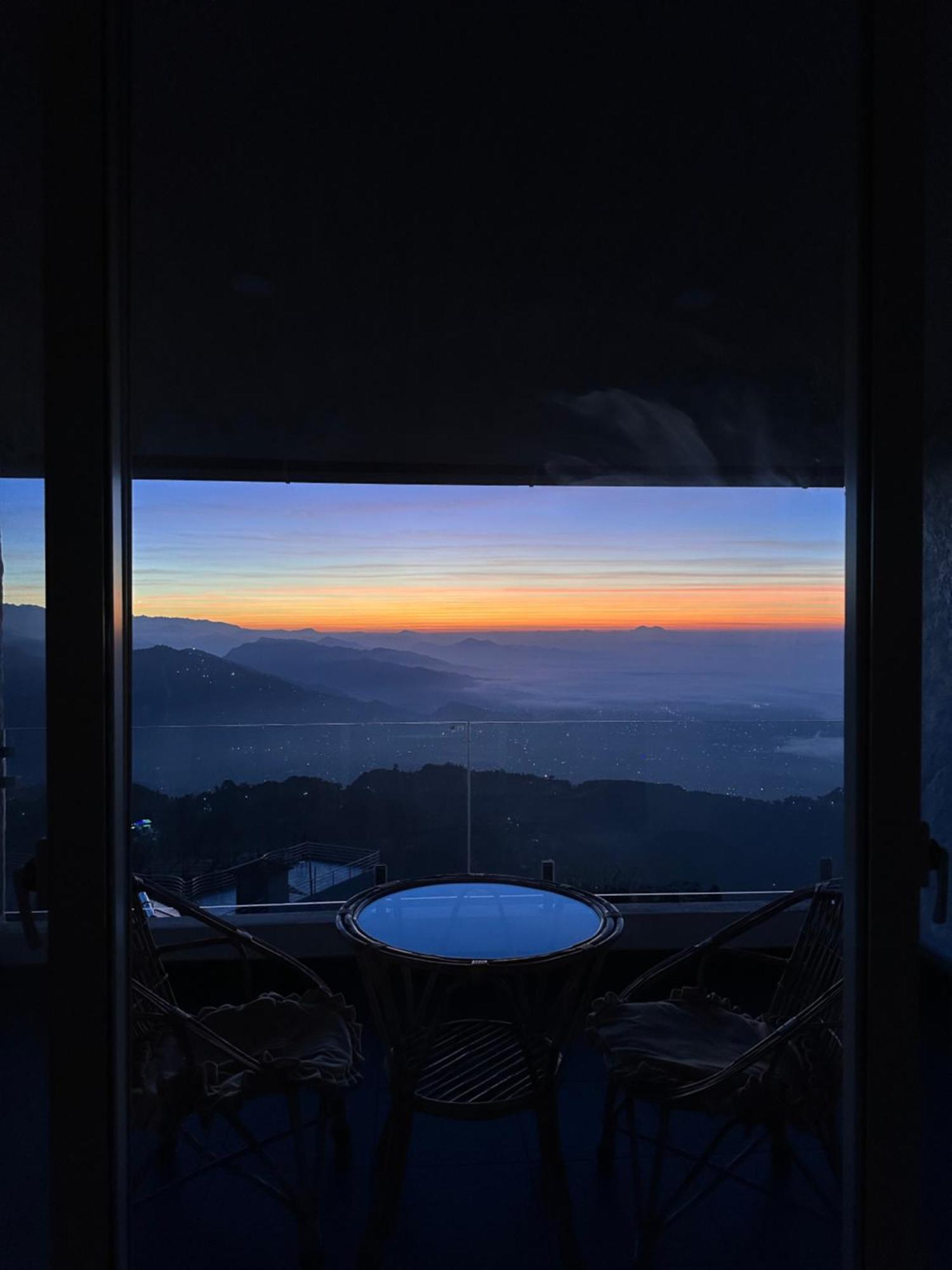 Superview Lodge, Best Himalayan Sunrise In Sarangkot Pokhara Exterior foto