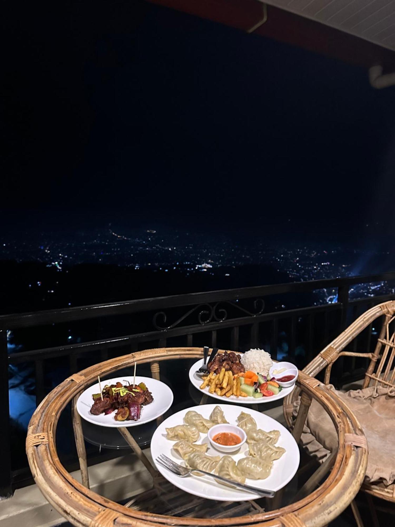 Superview Lodge, Best Himalayan Sunrise In Sarangkot Pokhara Exterior foto