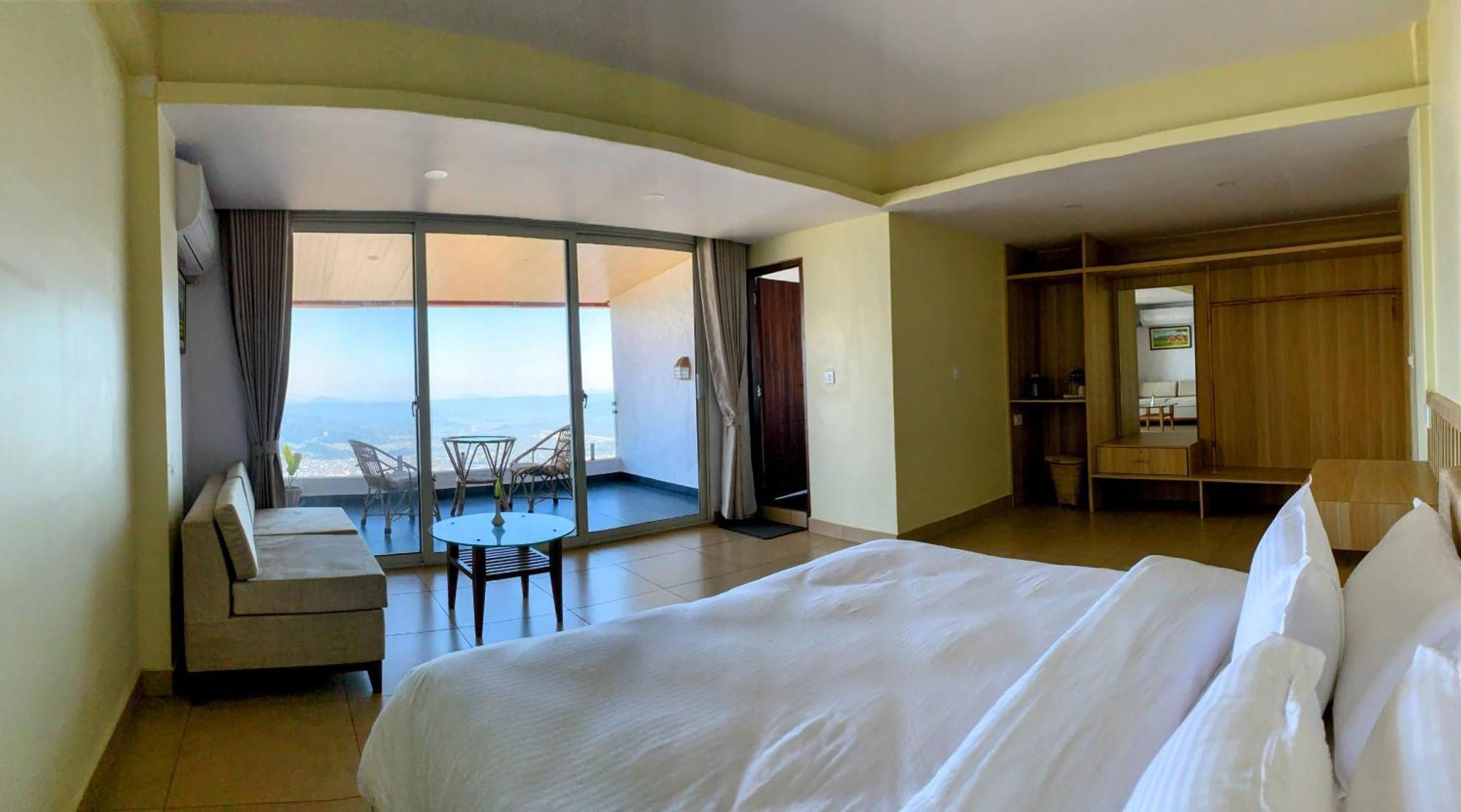 Superview Lodge, Best Himalayan Sunrise In Sarangkot Pokhara Exterior foto