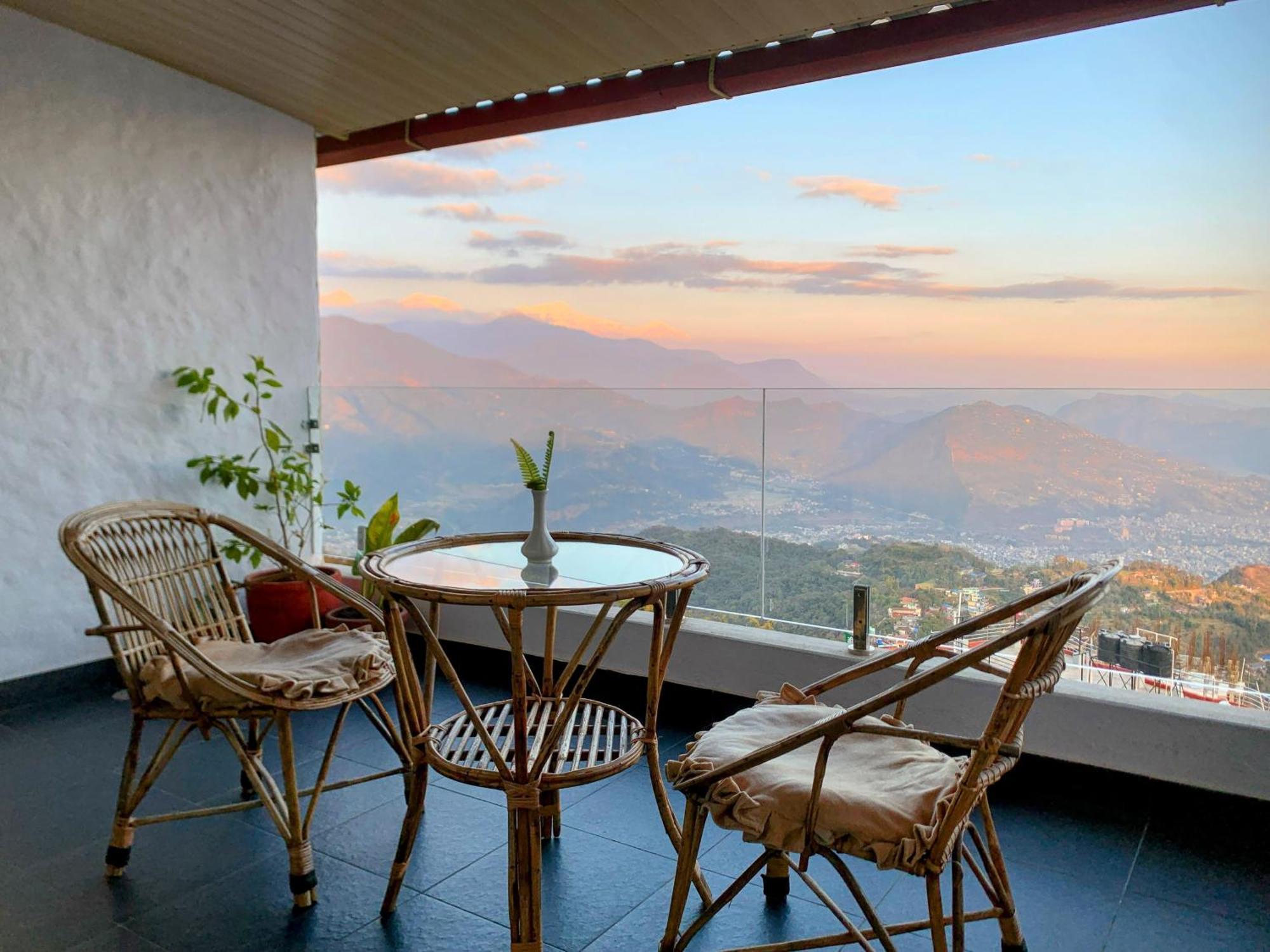 Superview Lodge, Best Himalayan Sunrise In Sarangkot Pokhara Exterior foto