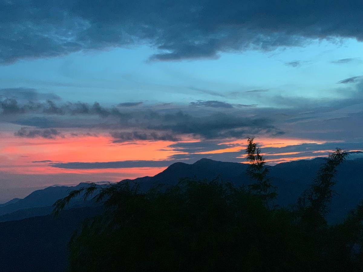Superview Lodge, Best Himalayan Sunrise In Sarangkot Pokhara Exterior foto